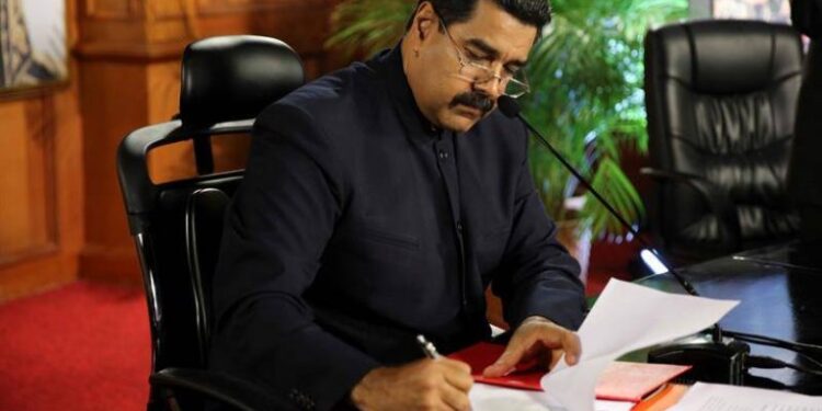 Maduro cambia el monto del «bono de Guerra» de $20 a $30