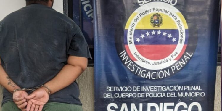 Detenido hombre por golpear a su pareja en San Diego