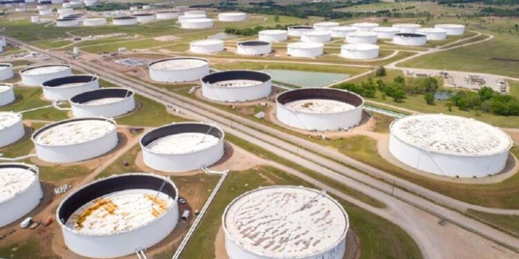 Reuters: Altos precios del crudo oriental abriría más espacio al petróleo venezolano en EE UU