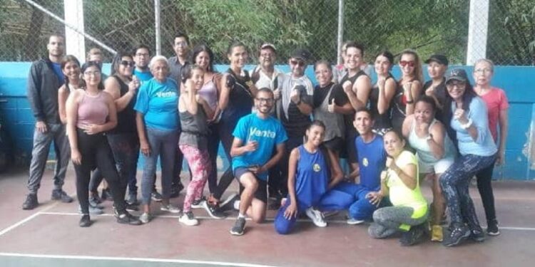 Vente Venezuela en Naguanagua realiza actividades sociales con los vecinos