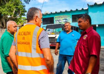 Alcaldía de Naguanagua y el INTT dictan taller sobre buen trato dirigido a conductores y colectores del transporte público