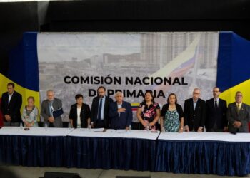 Oposición activó web para actualizar datos de migrantes que votarán en las primarias