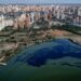 Pdvsa comienza a limpiar el lago de Maracaibo, afectado por derrames de petróleo