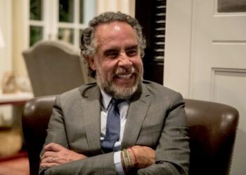 Exembajador Armando Benedetti molesto amenaza con revelar secretos de campaña de Petro