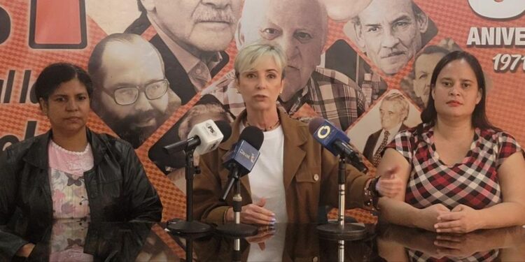 MAS: “Urge el reencuentro del campo democrático”