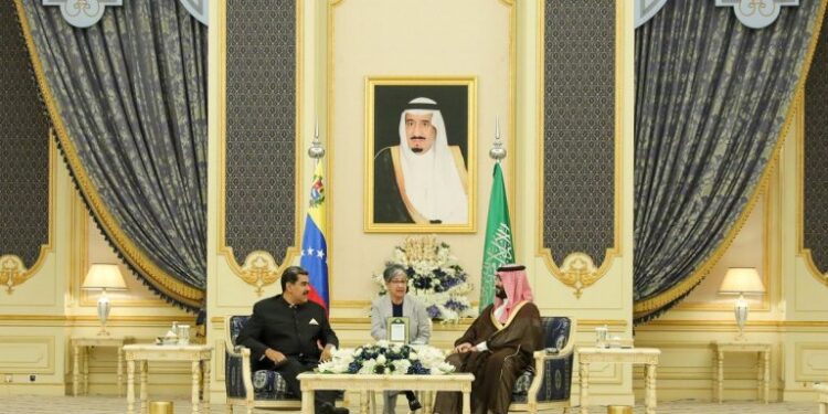 Venezuela y Arabia Saudí revisan proyectos comunes en petróleo, gas y petroquímica