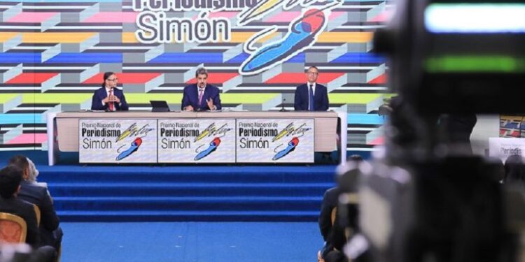 Maduro denuncia supuesta campaña para promover confrontación fratricida entre los venezolanos