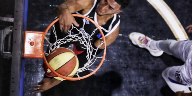 Hoy se define la serie Trotamundos contra Broncos: los capitalinos recuperaron a Garly Sojo