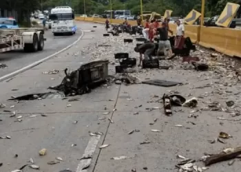 Accidente en la autopista Valencia-Puerto Cabello deja un fallecido y cuatro heridos