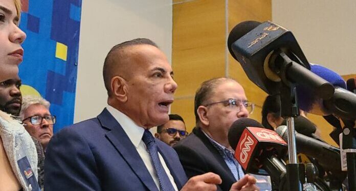 UNT no inscribió la candidatura de Manuel Rosales para primarias pero sí a otro candidato