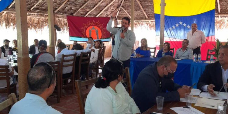 UNT Carabobo rechaza agresión contra Capriles: «los tiempos de confrontación quedaron en el pasado, el país reclama reconciliación»