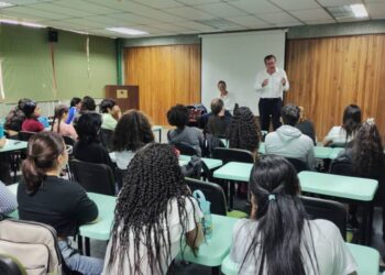César Pérez Vivas presentó a jóvenes de la UCV su plan de futuro «Sueño Posible»