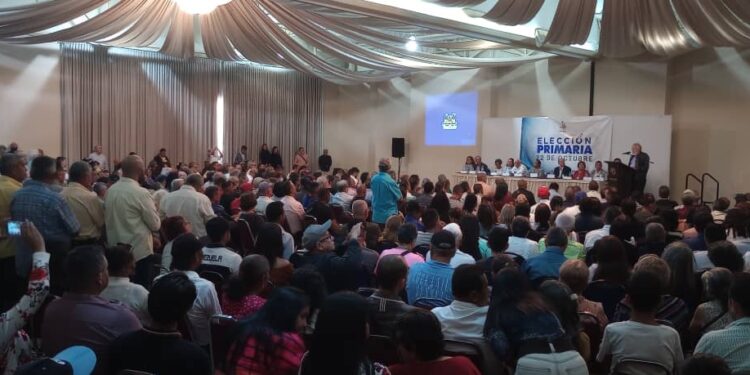 Juramentan a la Junta Regional de Primaria en Carabobo durante multitudinario acto en Valencia