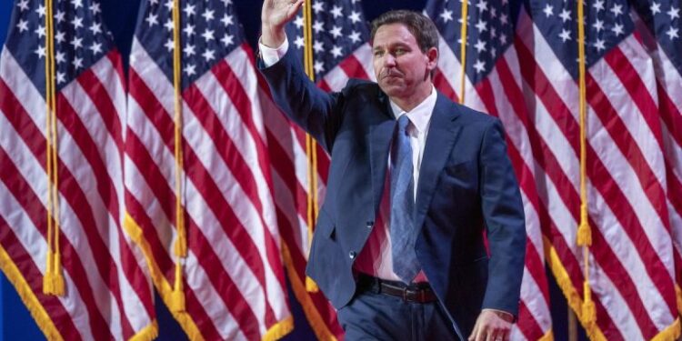 DeSantis revelará su propuesta migratoria en acto de campaña en la frontera sur de EE UU