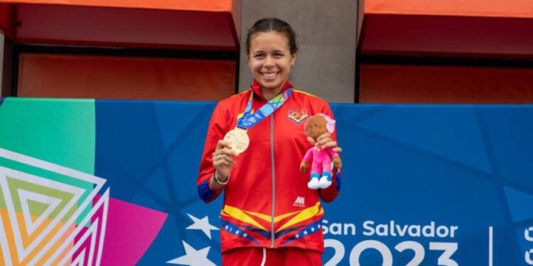 Joselyn Brea logró récord y medalla de oro en los Centroamericanos y del Caribe San Salvador 2023