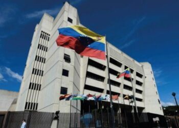 Un grupo de politólogos de Carabobo rechaza las inhabilitaciones políticas e instan a la CGR a suspenderlas
