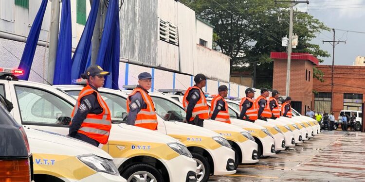 Gobernación entregó 20 patrullas y dotación a 1200 funcionarios de la Policía de Carabobo en sus 71 aniversario