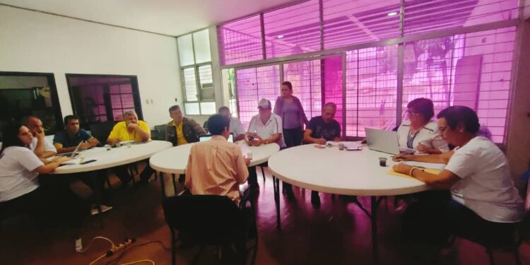 Miembros de la Junta Regional de Primaria en Carabobo sostuvieron una reunión con los técnicos electorales de los partidos políticos