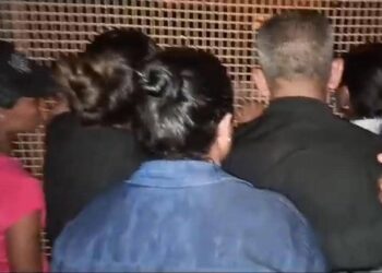 La Juez difiere la audiencia de presentación de los 33 hombres detenidos en un sauna en Valencia (vídeo)