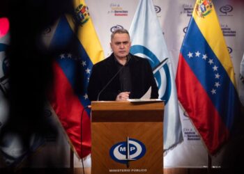 Fiscal Tarek William Saab propone capacitación contra la corrupción y la trata de personas