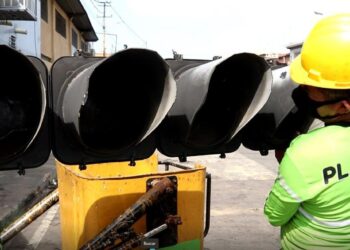 Alcaldía de Valencia ejecuta trabajos de semaforización en intersecciones al sur de la ciudad