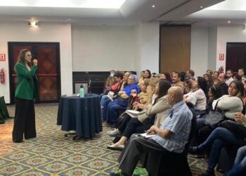 Martes de Conferencia de Mariela Arteaga cumple 6 años