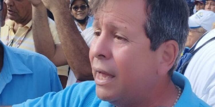 Secretario general de la Asociación de Empleados de la UC: reglamento electoral se hizo en la clandestinidad