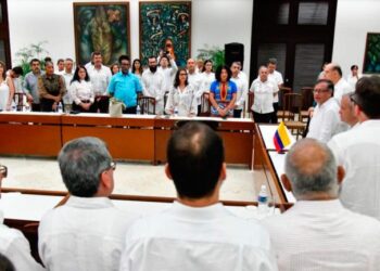 Delegación del ELN llega a Caracas para cuarto ciclo de diálogo con el Gobierno colombiano