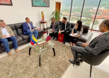Venezuela y Catar buscan potenciar la cooperación bilateral en materia de transporte