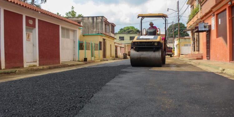 Aseguran que han colocado más de 350 toneladas de asfalto en lo que va del segundo semestre en Naguanagua