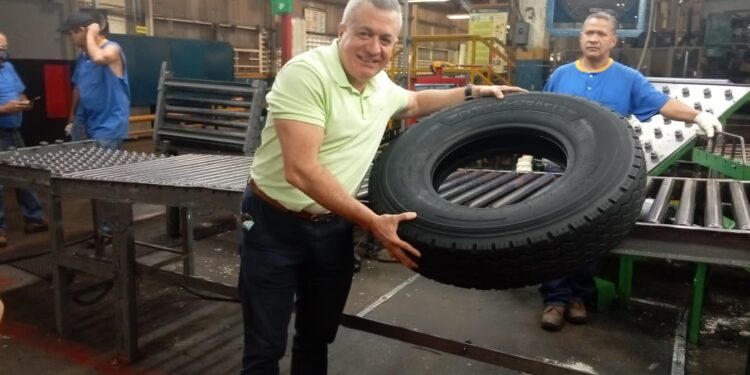 Afirman que el desempeño de los trabajadores de Cauchos de Venezuela ha logrado aumentar la producción