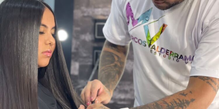 Estilista Marcos Valderrama apuesta por la salud del cabello con productos naturales