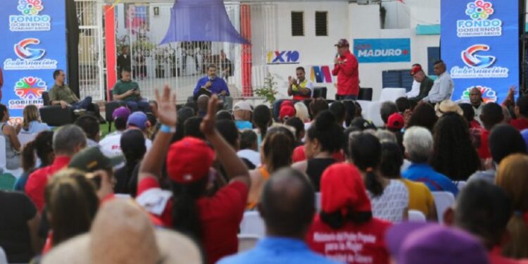 Maduro advirtió a opositores inhabilitados: «Yo les digo muy suavecito; no te vistas que no vas»