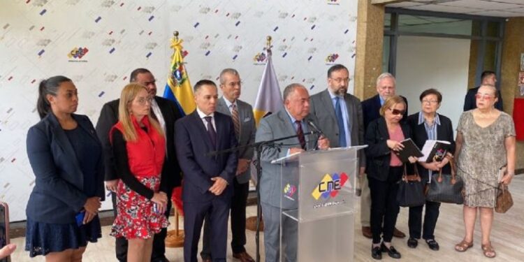 CNE propone posponer casi un mes las primarias opositoras