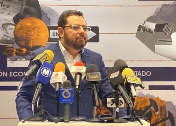 Ecarri propone elegir al contralor general con votos: tras salida de Elvis Amoroso