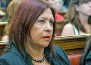 Corte Suprema argentina ordena cese de funciones a jueza clave en caso contra Fernández