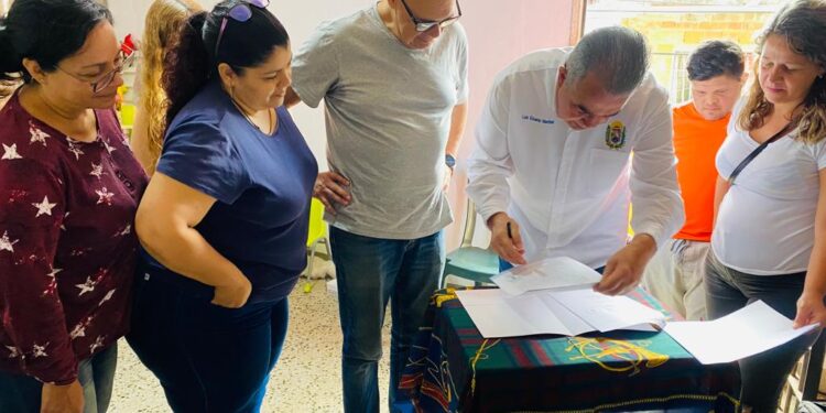 Luis Eduardo Martínez: Debemos impulsar la educación en los sectores populares