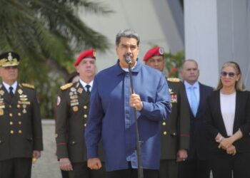 Maduro al retornar a Venezuela: «Se han abierto las puertas para una etapa esplendorosa en las relaciones con China»