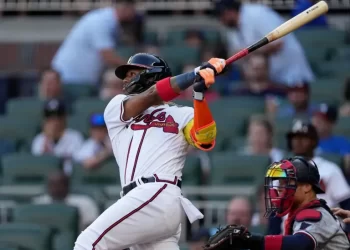 Acuña Jr. es el primer jugador en la historia de MLB con 30 jonrones y 60 robos en una zafra