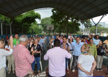 Juramentan al equipo de voluntarios con María Corina Machado en Naguanagua