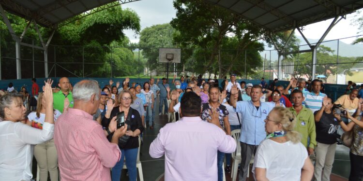 Juramentan al equipo de voluntarios con María Corina Machado en Naguanagua