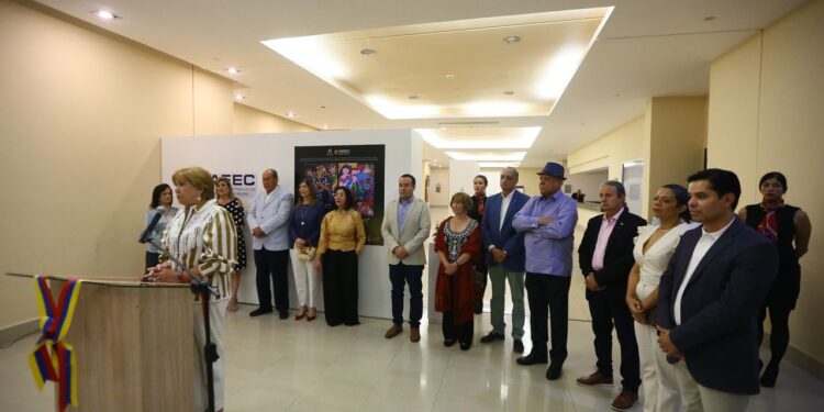 Inaugurada la exposición «Sueños de lo Cotidiano» de Yudelsy Márquez y Belkis Granada en Hesperia WTC Valencia