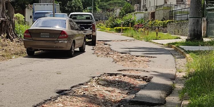 Eduardo Noguera pide mejorar los servicios públicos en la urbanización Lomas del Este