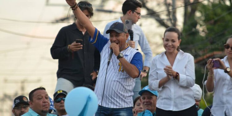 Vente Carabobo cuenta con más de 4 mil personas para trabajar en las primarias