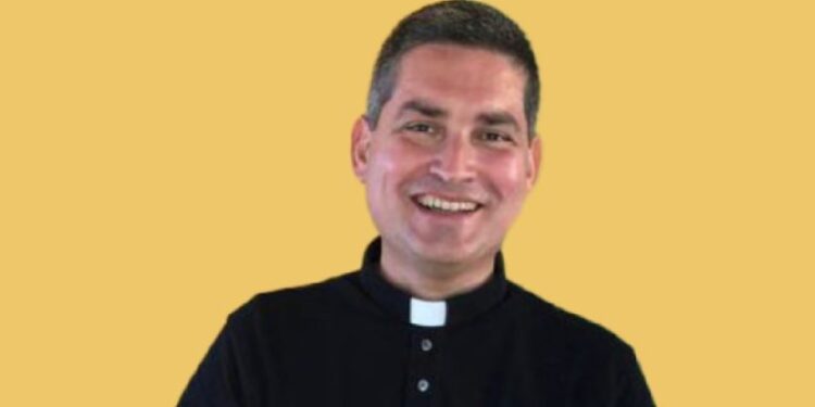 El papa nombra al monseñor venezolano Javier Domingo Fernández González nuevo jefe de protocolo