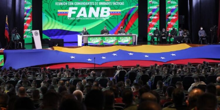 Fuerza Armada reitera su compromiso en defender la zona disputada con Guyana