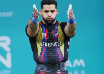 Carabobeño Johan Sanguino gana medalla de bronce en levantamiento de pesas