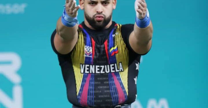 Carabobeño Johan Sanguino gana medalla de bronce en levantamiento de pesas