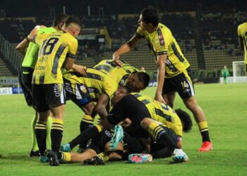 Deportivo Táchira venció a Puerto Cabello y sigue en la cima del fútbol venezolano