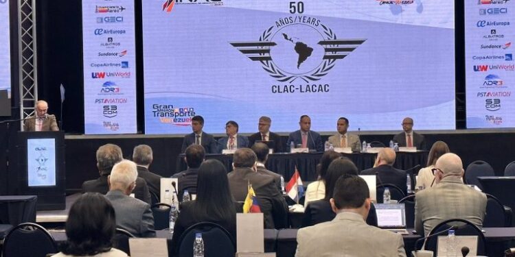 Venezuela suscribe acuerdos con la Organización de la Aviación Civil Internacional para actualización y gestión aérea